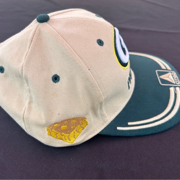 Retro Green Bay Packers Tan and Green Cap - Picture 2 of 7